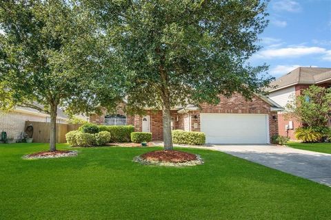 Photo of 405 Magnolia Estates Drive, League City, TX 77573 (MLS # 54934809)