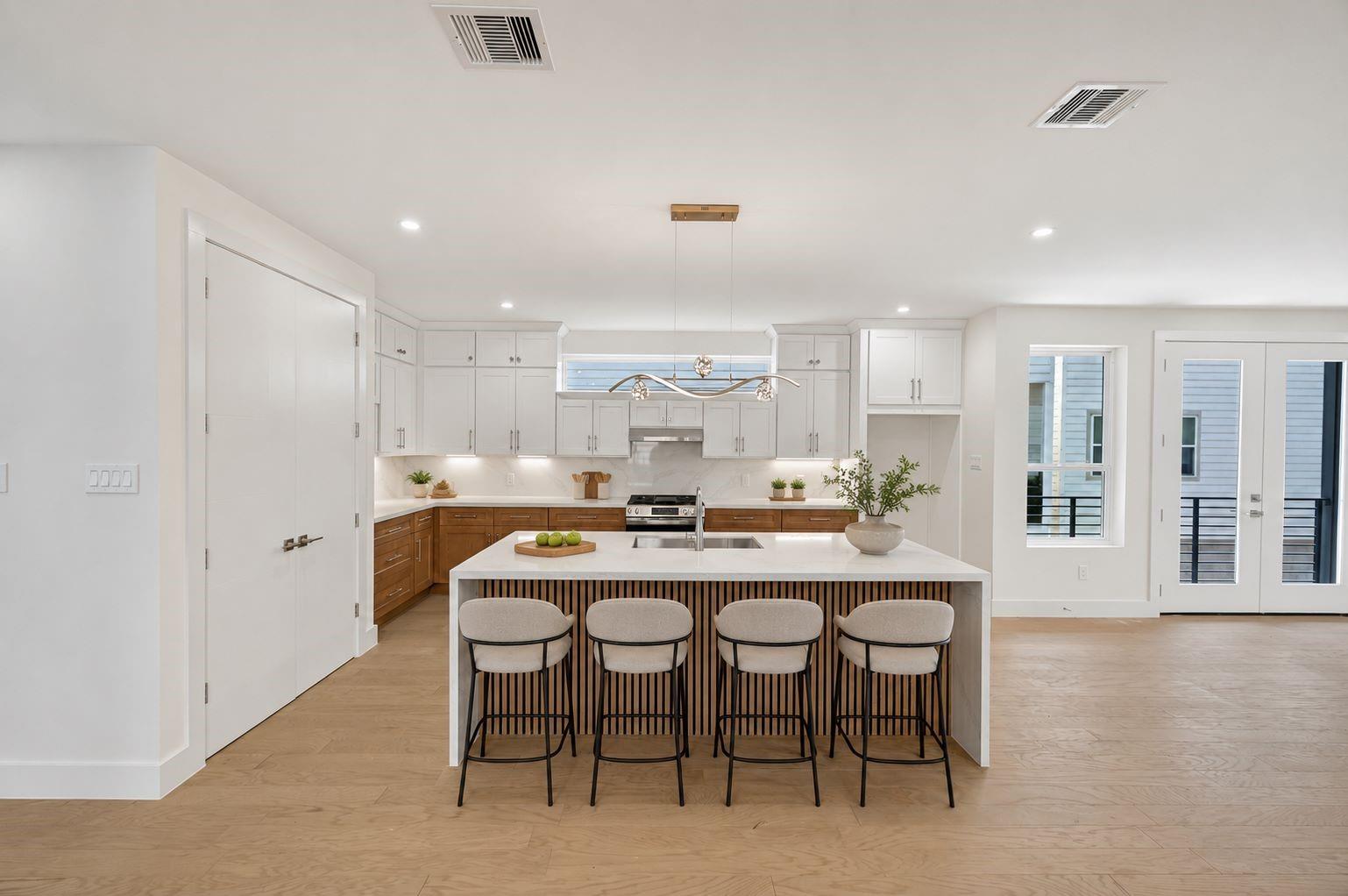 1424 W 23rd Street A