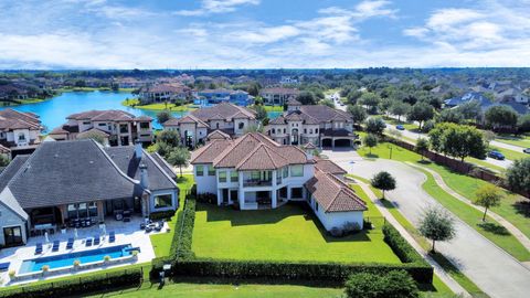 Photo of 7 Haven Shore Lane, Sugar Land, TX 77479 (MLS # 47968815)