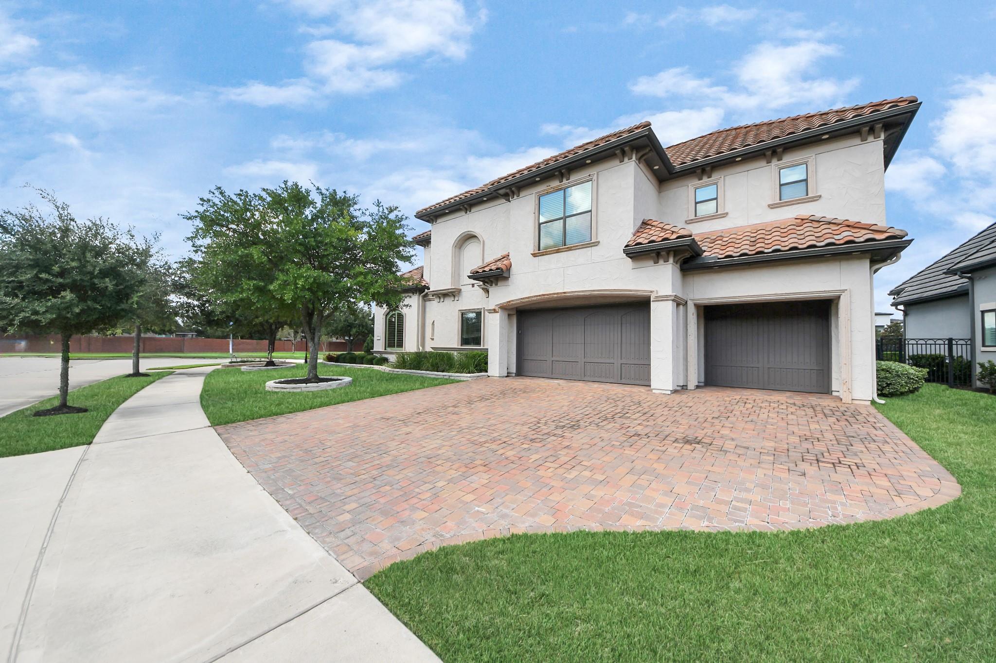 Sugar Land, Texas, 77479, United States, 5 Bedrooms Bedrooms, ,6 BathroomsBathrooms,Residential,Active,2023413