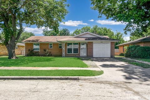 Tiny photo for 2646 Jonesboro Avenue, Dallas, TX 75228 (MLS # 14385400)