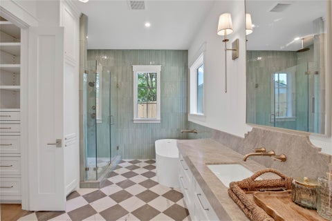 Photo of 1191 Chamboard Lane, Houston, TX 77018 (MLS # 85050635)