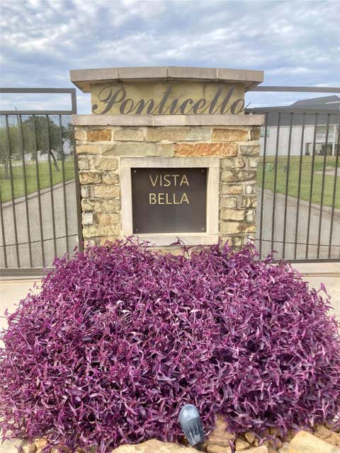 Photo of 710 Vista Bella, Galveston, TX 77554 (MLS # 43242895)