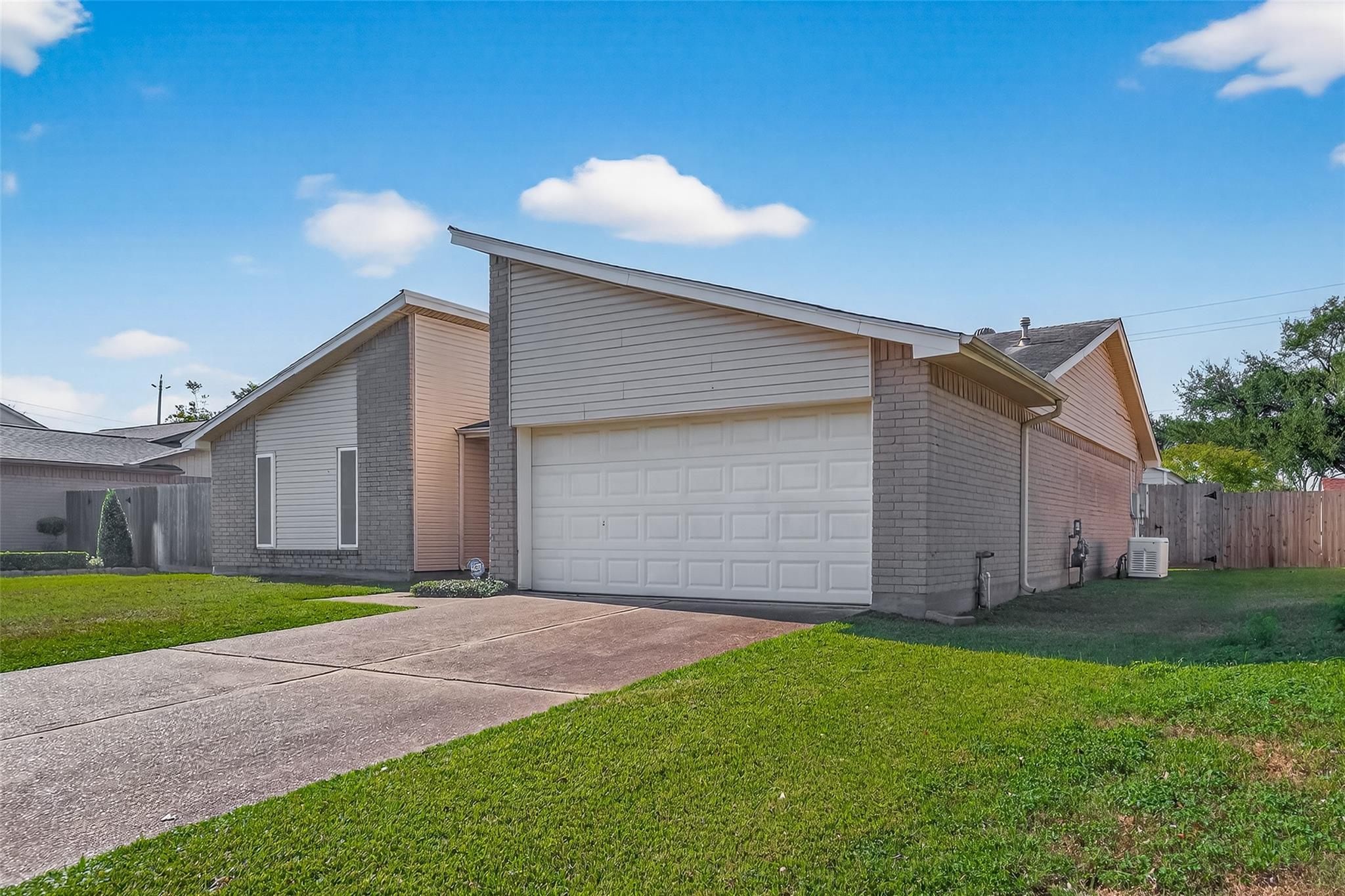 2905 Park Shadow Lane