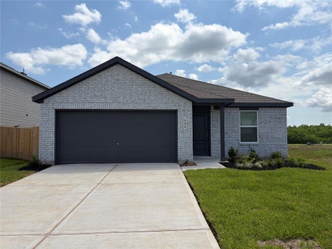 Photo of 940 Woodhaven Lakes Drive, La Marque, TX 77568 (MLS # 71214127)