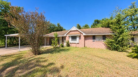 Photo of 427 Doverfield Drive, Houston, TX 77037 (MLS # 70359205)