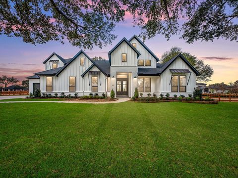 Homes For Sale - 8533 Bois D'arc Lane<br/> Fort Bend County, Fulshear, TX 77441