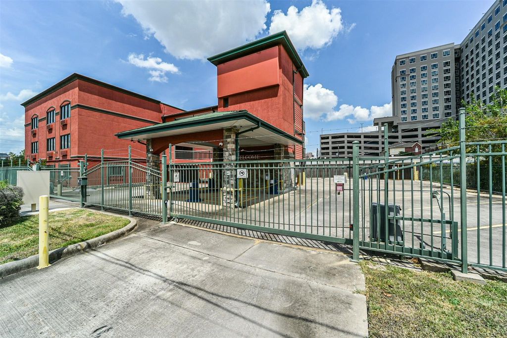 Photo of 1025 Swanson Street #309, Houston, TX 77030 (MLS # 47844241)