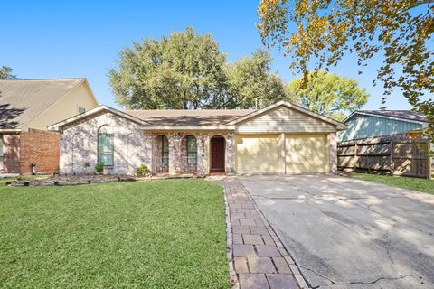 Photo of 10534 Huntington View Drive, Houston, TX 77099 (MLS # 39001157)