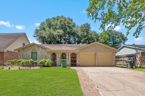 Photo of 10534 Huntington View Drive, Houston, TX 77099 (MLS # 39001157)