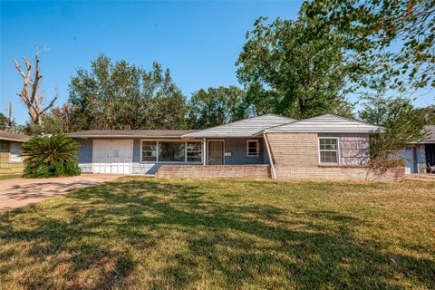 Photo of 5963 Ridgeway Drive, Houston, TX 77033 (MLS # 59001018)