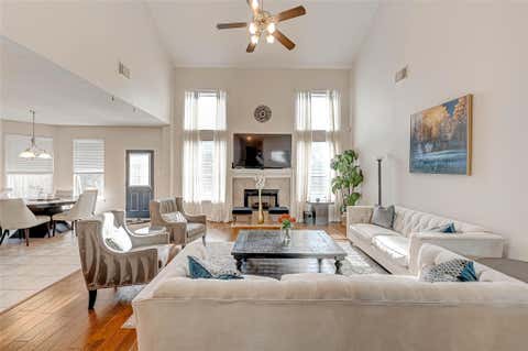 Photo of 2015 Holly Glade Lane, Sugar Land, TX 77498 (MLS # 18875891)