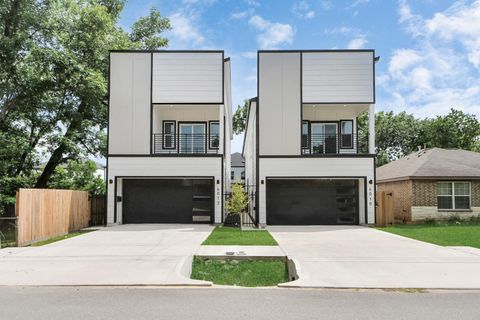 Tiny photo for 4012 Mckinley Street, Houston, TX 77051 (MLS # 79130601)