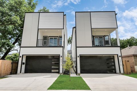 Tiny photo for 4012 Mckinley Street, Houston, TX 77051 (MLS # 79130601)