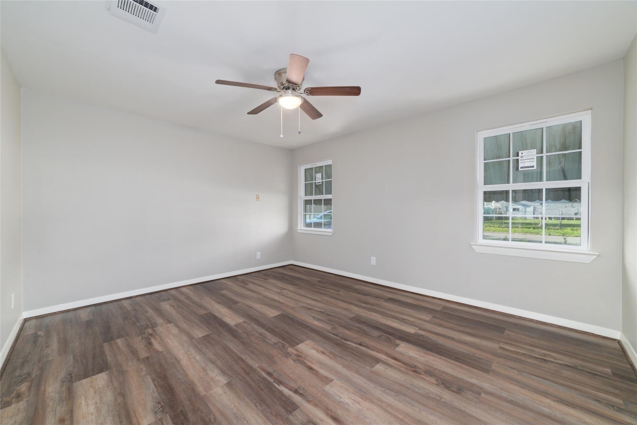 800 E Adoue Street 1/2