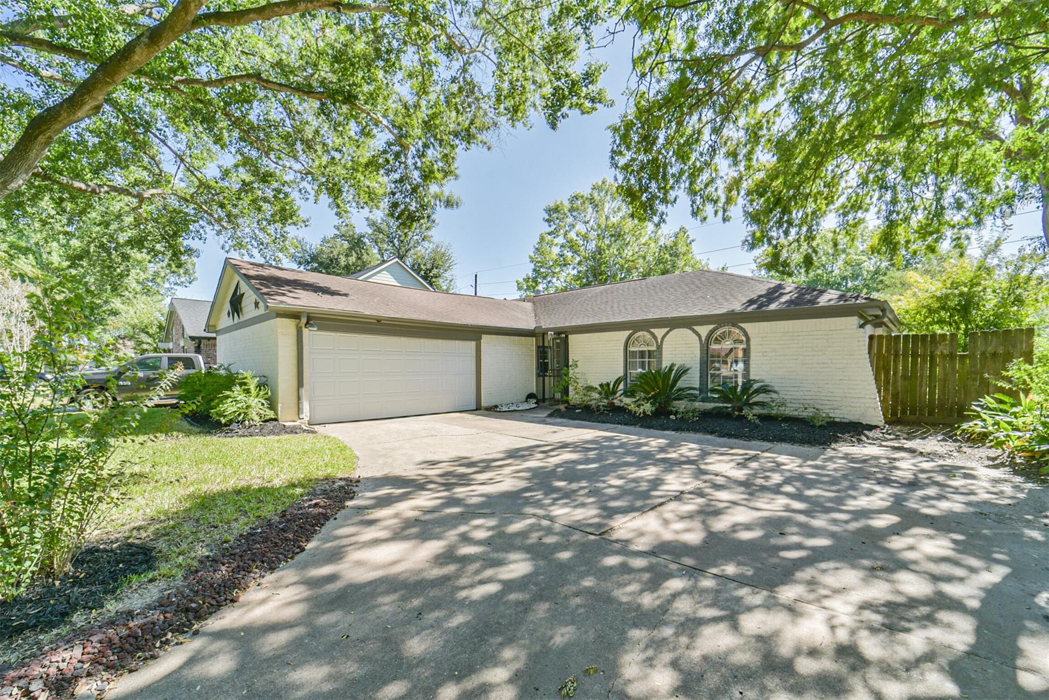 22203 Fincastle Drive