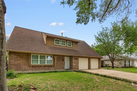 Photo of 9639 Springview Lane, Houston, TX 77080 (MLS # 25264337)