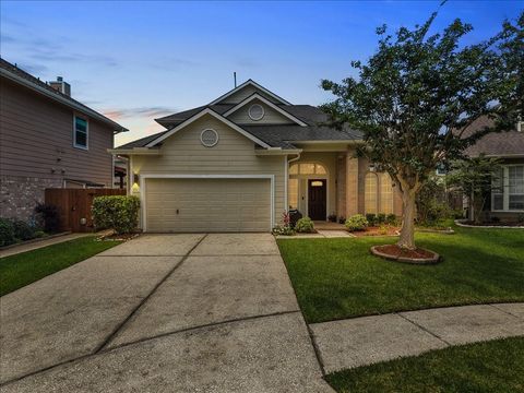 Photo of 1823 Calypso Cove Court, Pasadena, TX 77586 (MLS # 9252270)