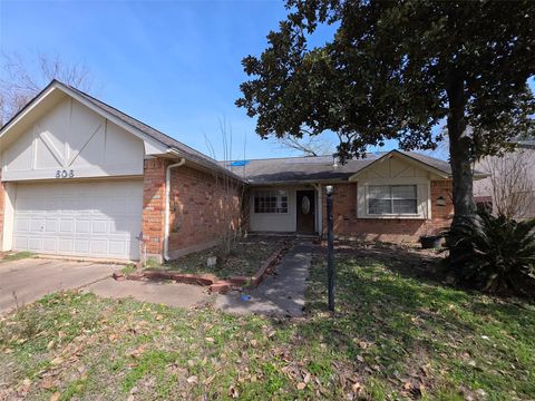 Homes For Sale - 606 Old Colony Drive<br/> Richmond, TX 77406