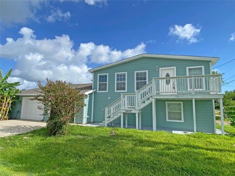 Photo of 1402 Avenue K, San Leon, TX 77539 (MLS # 19828168)