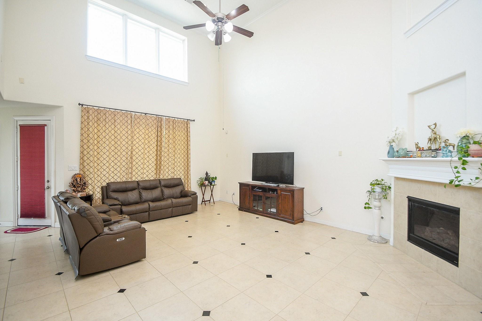 27411 Canyon Reach Drive