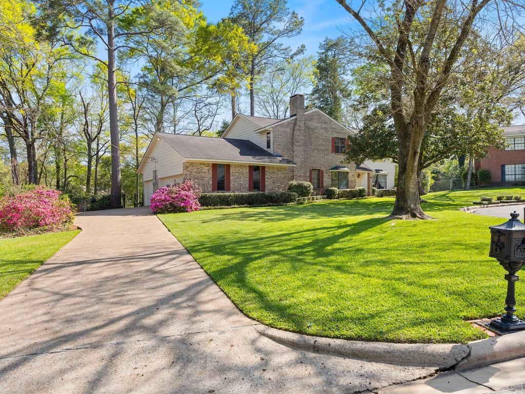 1402 Spanish Moss Drive