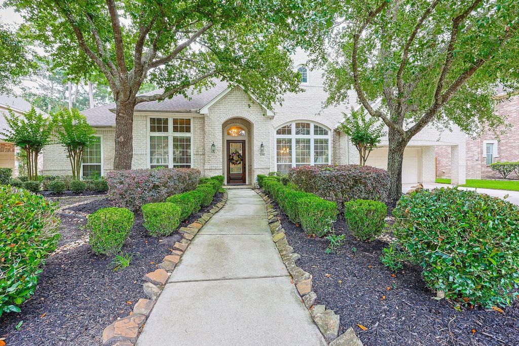Photo of 2318 Spring Lake Park Lane, Spring, TX 77386 (MLS # 34204737)