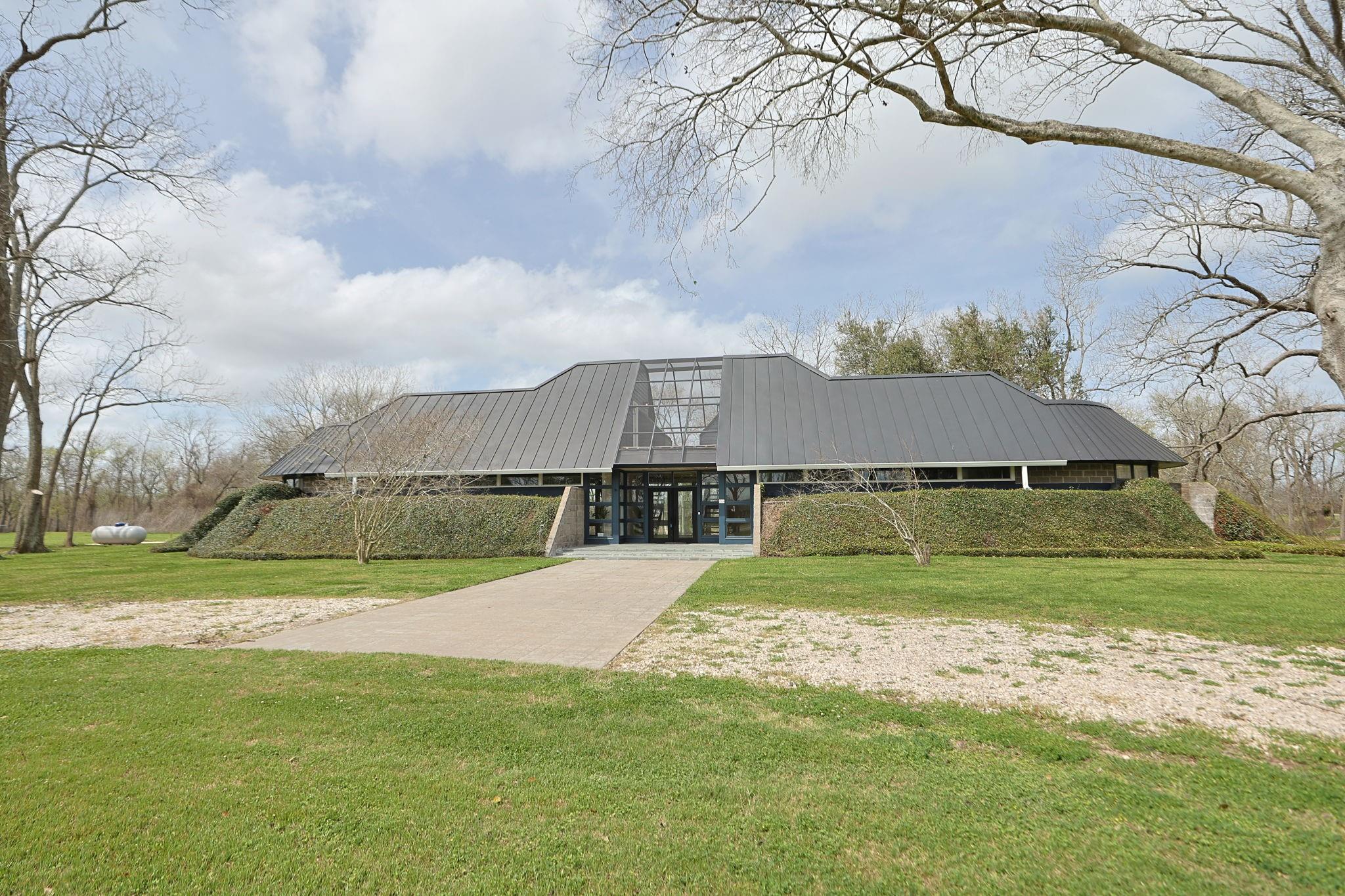 1504 Half Moon Drive