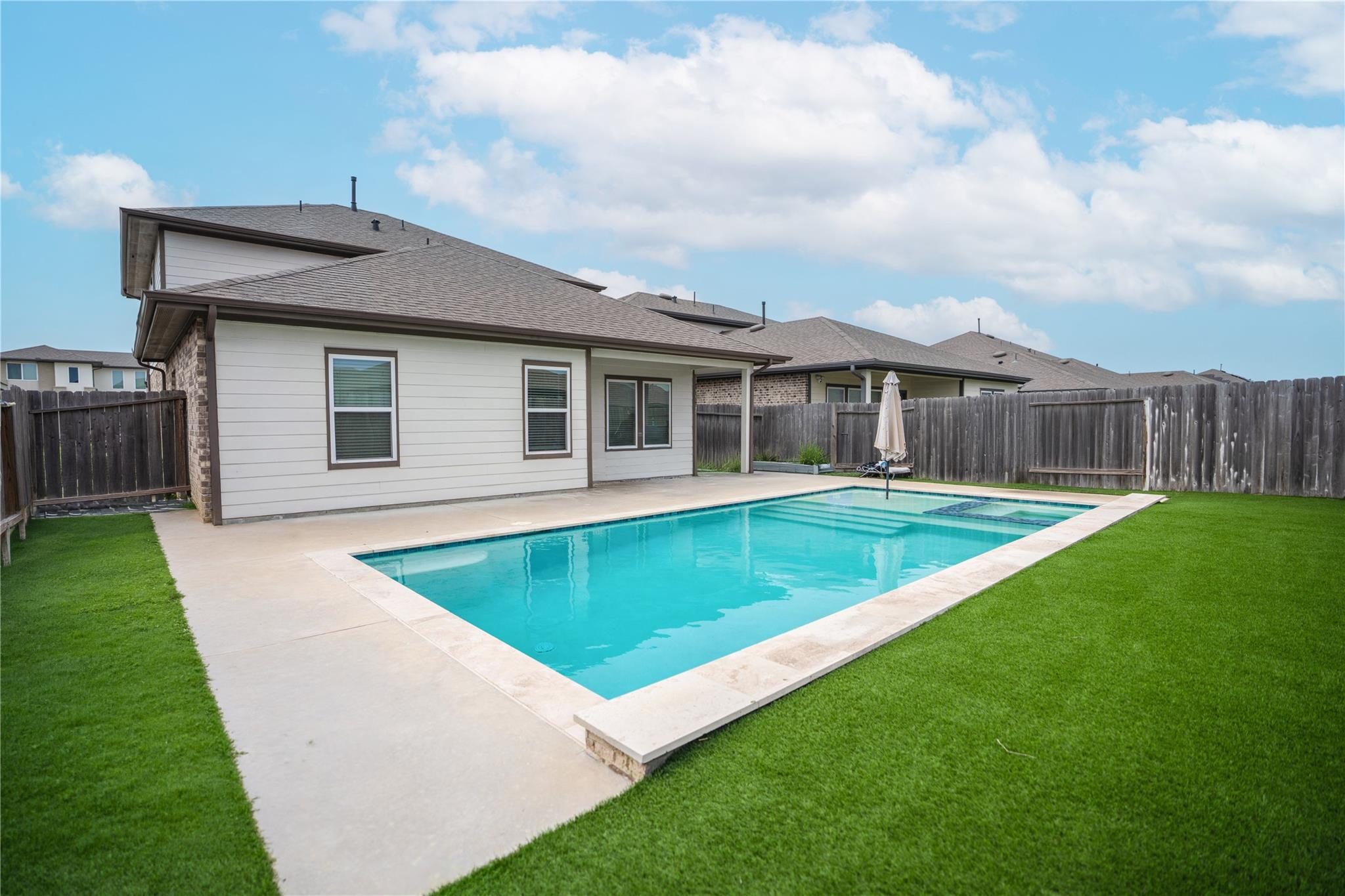 7519 Ramsgate Cliff Lane