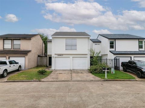 Photo of 10327 Gladewood Drive, Houston, TX 77041 (MLS # 87614677) Photo of 10327 Gladewood Drive, Houston, TX 77041 (MLS # 87614677)
