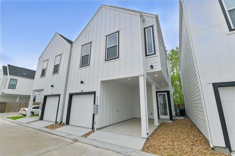 Photo of 9902 Clark Road #D, Houston, TX 77076 (MLS # 98243183)