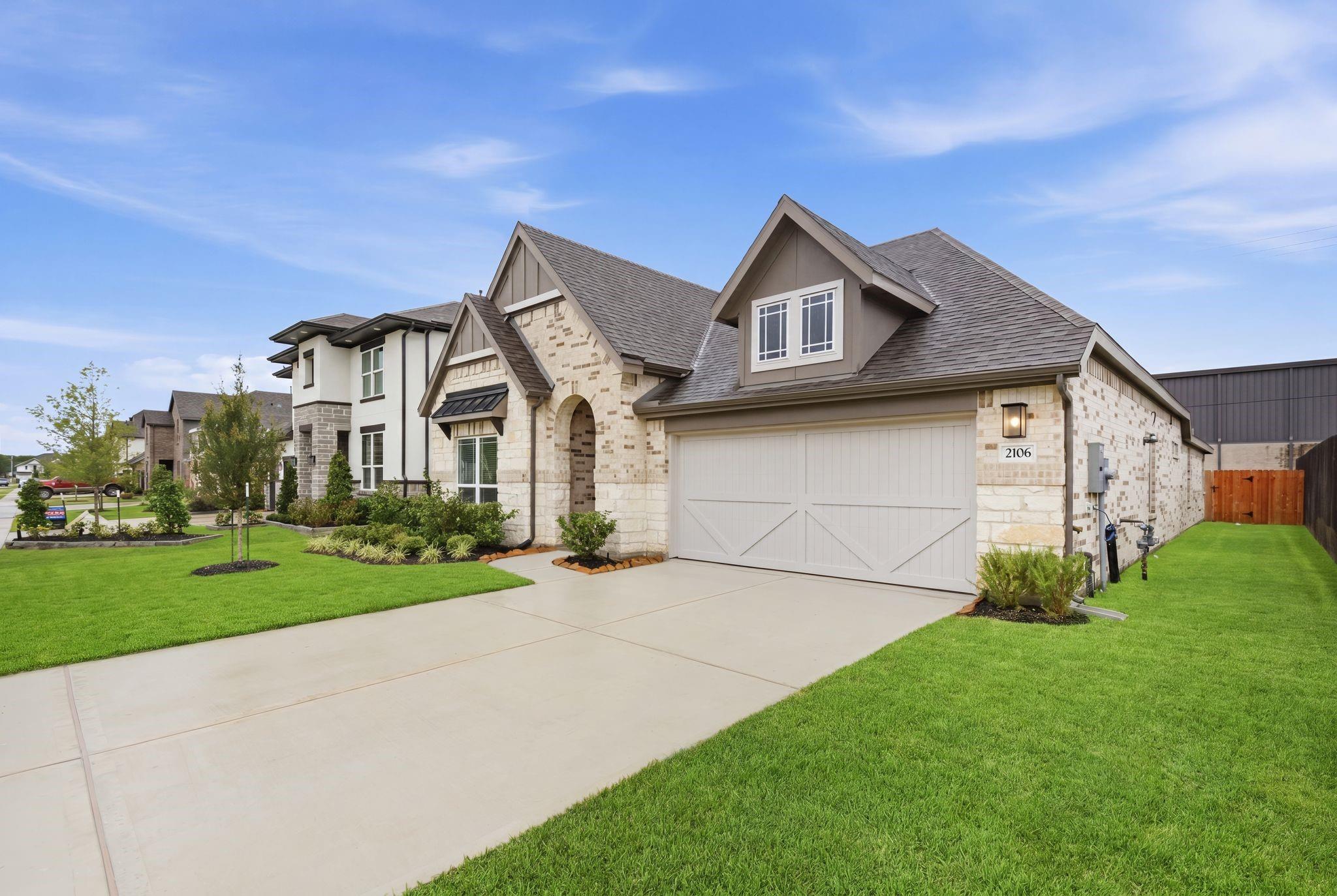 2106 Villa Flora Lane