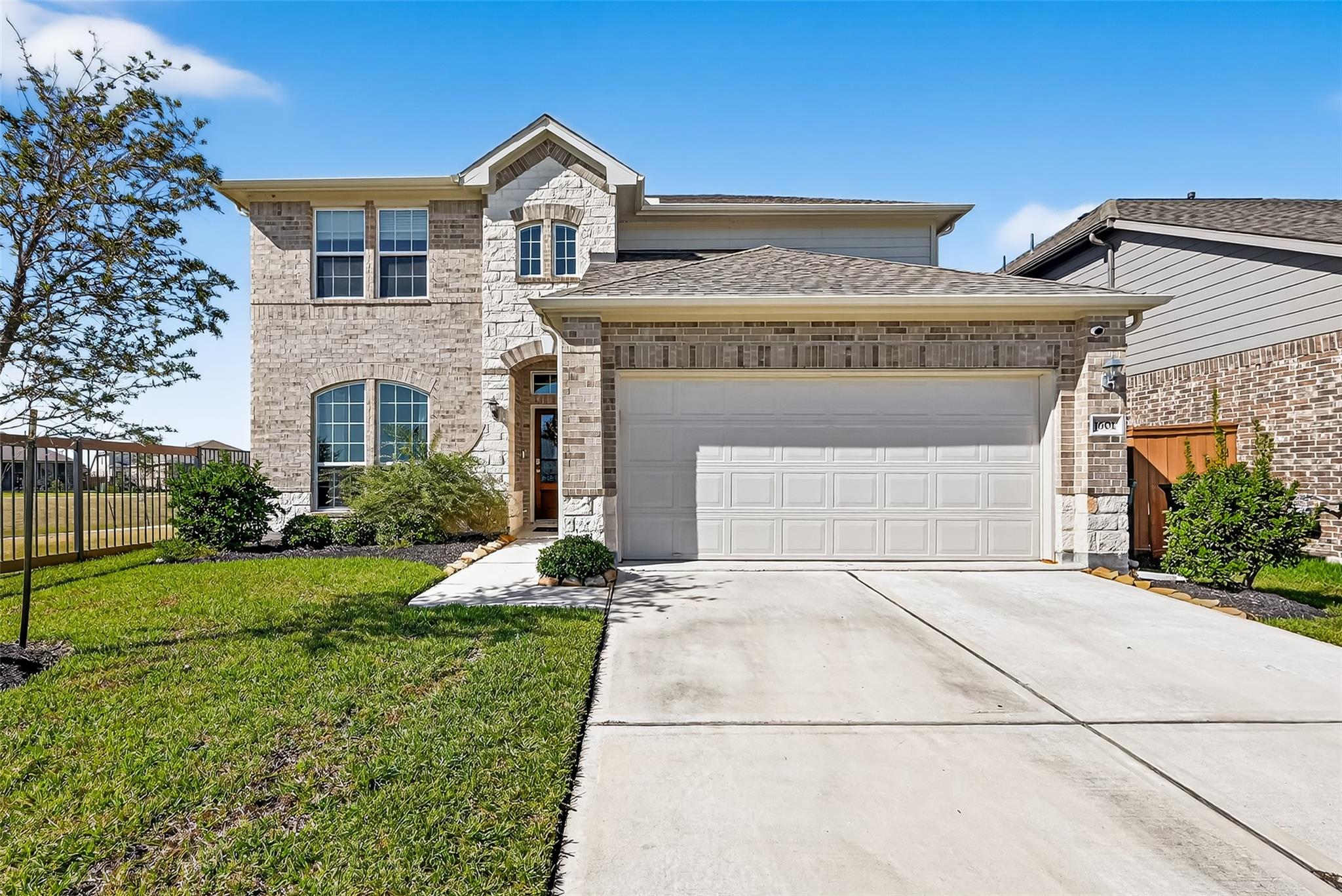 1601 Darwin Cedar Drive