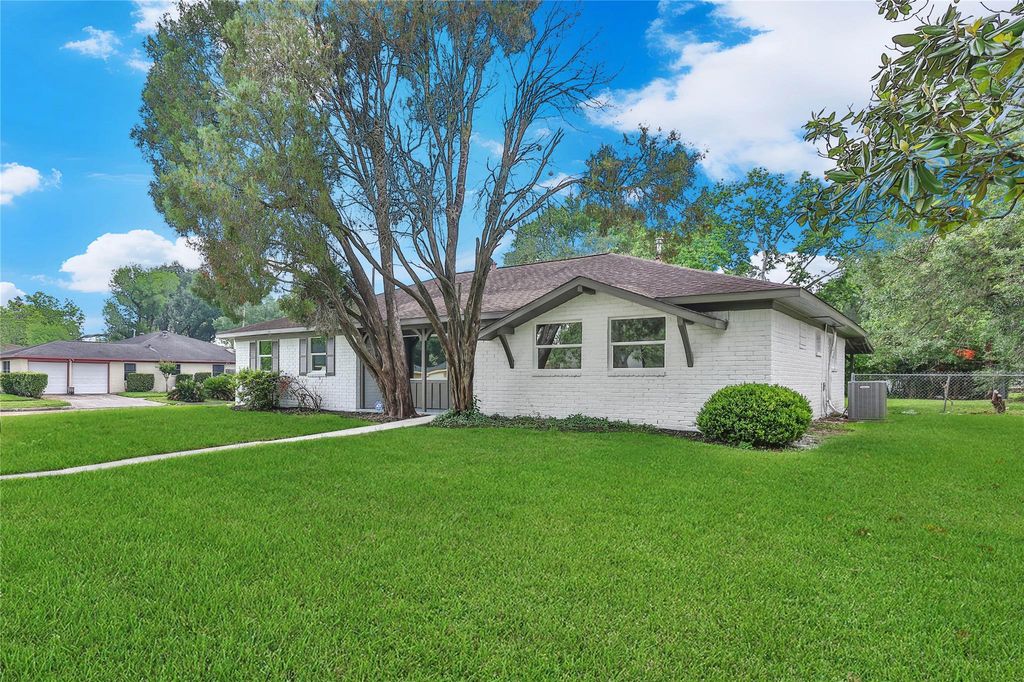Photo of 5703 Oakham Street, Houston, TX 77085 (MLS # 82447798)