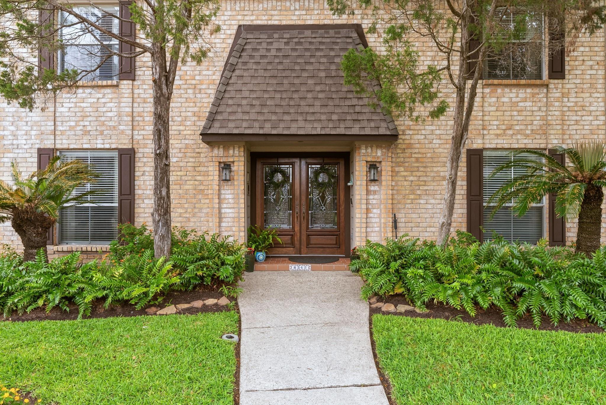 8342 Knurled Oak Lane