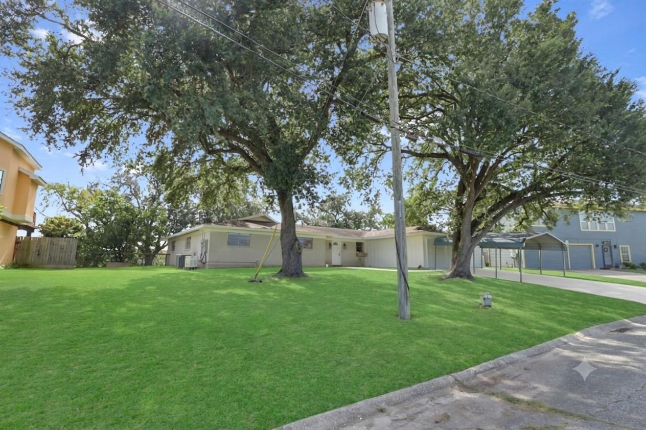 211 Rue Orleans Street