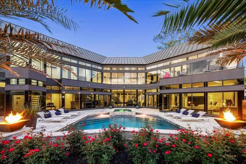 Photo of 3201 University Boulevard, Houston, TX 77005 (MLS # 52143306)