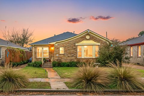 Property photo of 4901 wharton drive, galveston, TX 77551