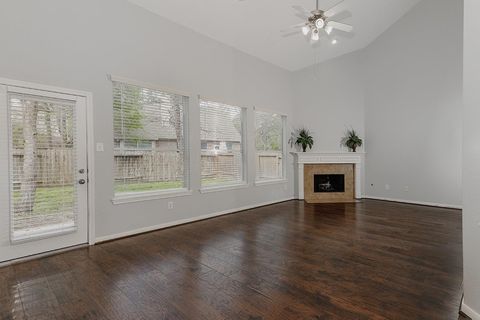 Tiny photo for 131 S Spinning Wheel Circle, The Woodlands, TX 77382 (MLS # 43608684)