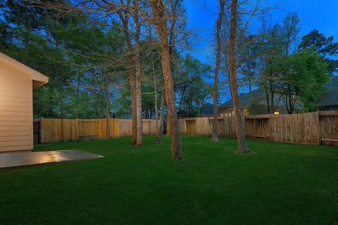 Tiny photo for 131 S Spinning Wheel Circle, The Woodlands, TX 77382 (MLS # 43608684)