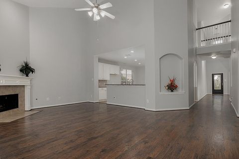 Tiny photo for 131 S Spinning Wheel Circle, The Woodlands, TX 77382 (MLS # 43608684)