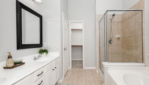 Tiny photo for 131 S Spinning Wheel Circle, The Woodlands, TX 77382 (MLS # 43608684)
