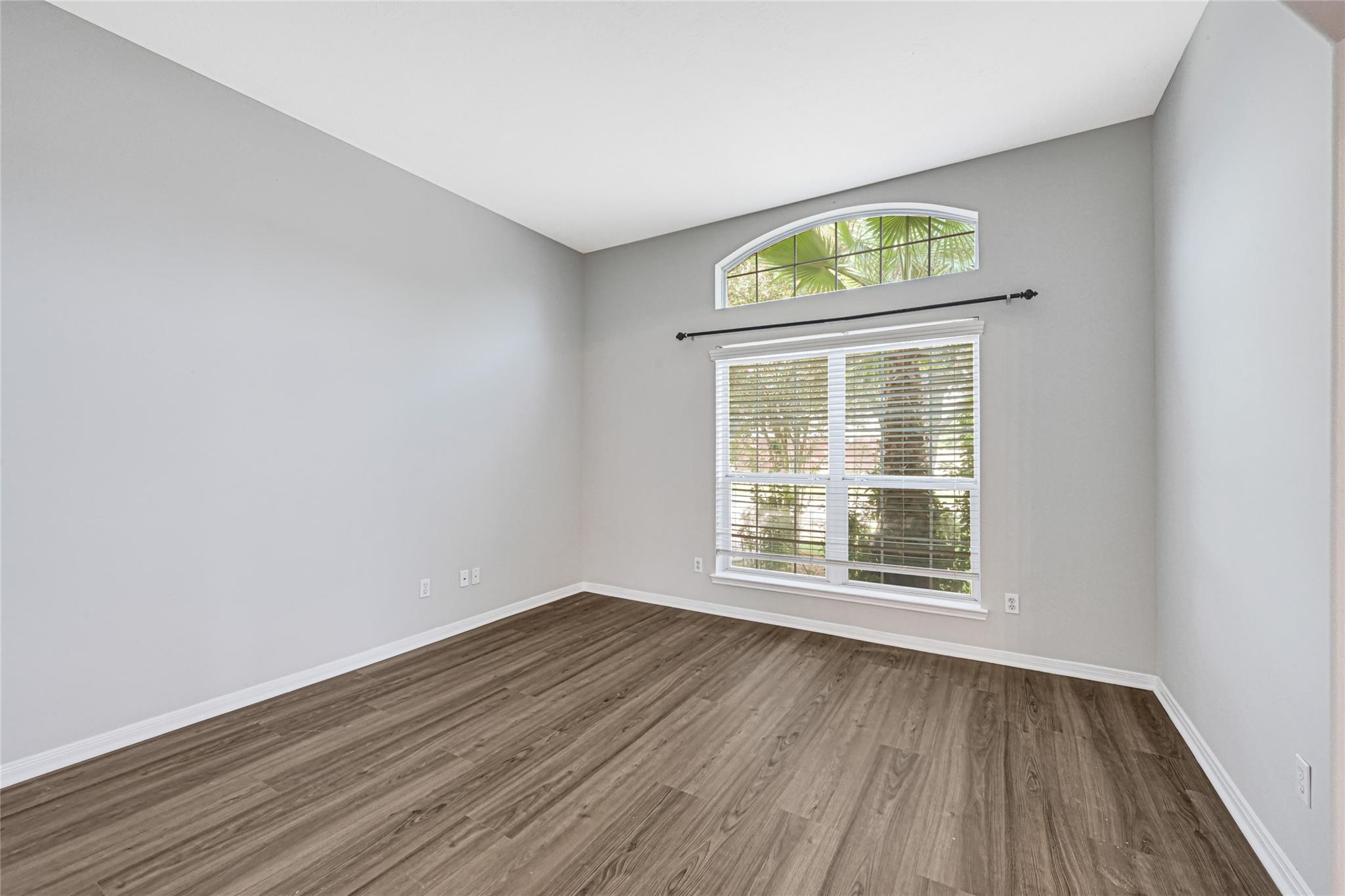 2311 Falcon Knoll Ln