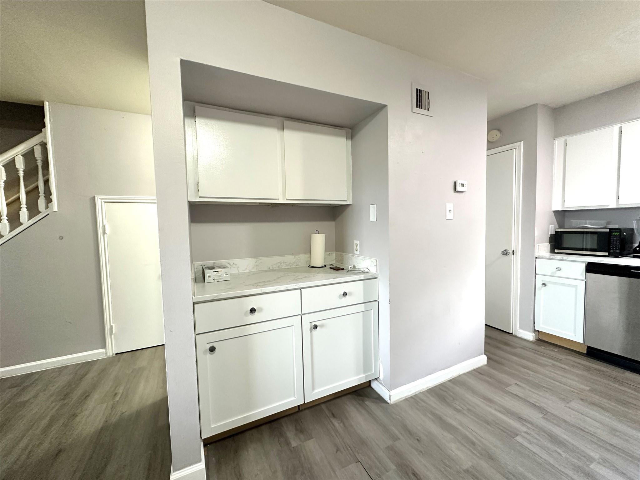 4114 Hartt Lane
