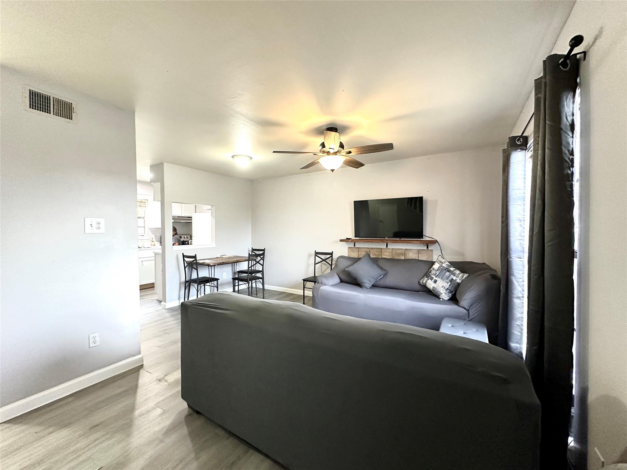 4114 Hartt Lane