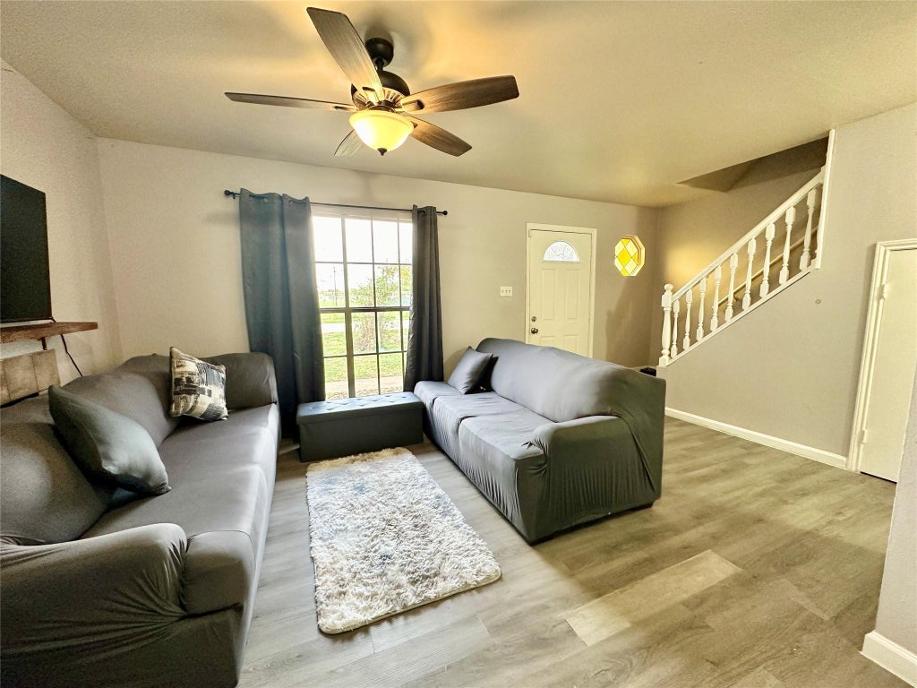 Photo of 4114 Hartt Lane, Houston, TX 77025 (MLS # 96350612)
