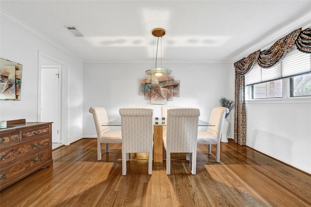 Photo of 4831 Knickerbocker Street, Houston, TX 77035 (MLS # 68771394)