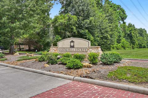 Photo of 73 Scarlet Woods Court, The Woodlands, TX 77380 (MLS # 10540084)