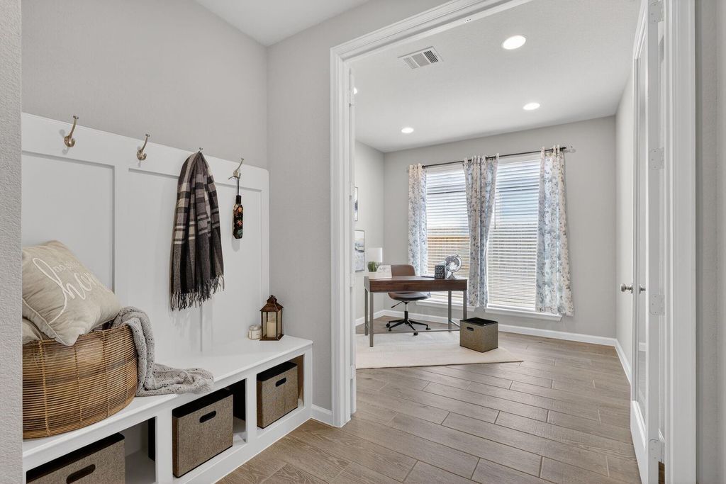 Photo of 11231 Burgus Farm Road, Humble, TX 77346 (MLS # 52993117)