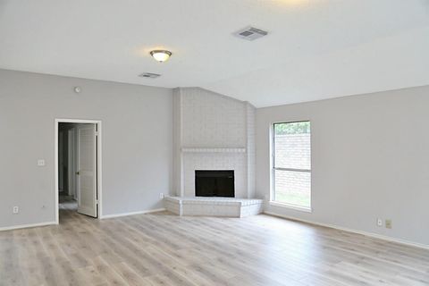 Photo of 2338 Sunset, Sugar Land, TX 77478 (MLS # 18342827)